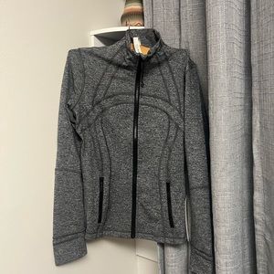 NEVER WORN LULULEMON DEFINE JACKET *Luon